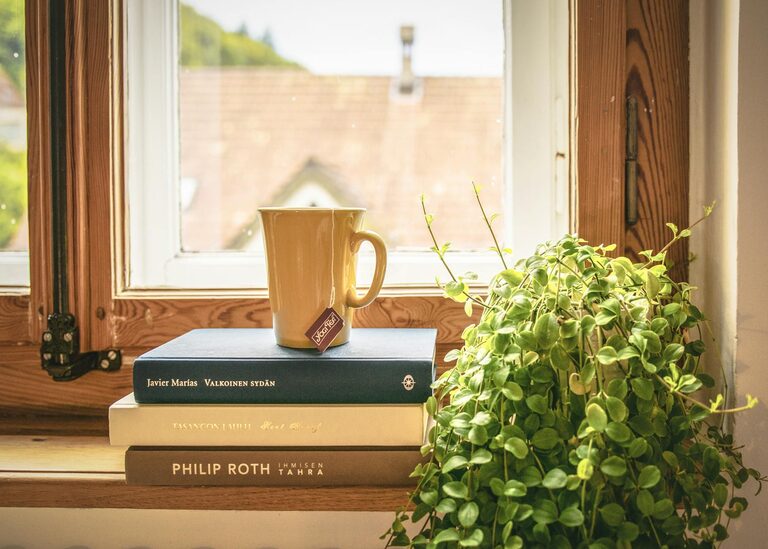 How to Plan a Restful Day Off at Home for Ultimate Relaxation